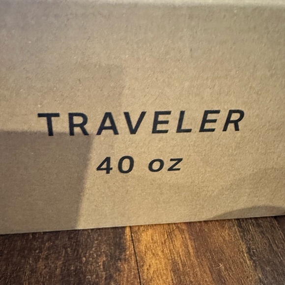 HydroJug 40oz Blair Plaid Insulated Traveler NWT - Picture 9 of 10